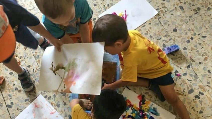 Una delle attività con i bambini di Koalaludo (foto concessa dalla cooperativa)