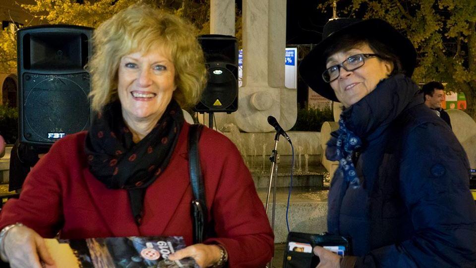 Anna Tempestini, a sinistra, con Margherita di Giorgi, che ha preso il suo posto di assessore alle politiche sociali nell’attuale consiliatura