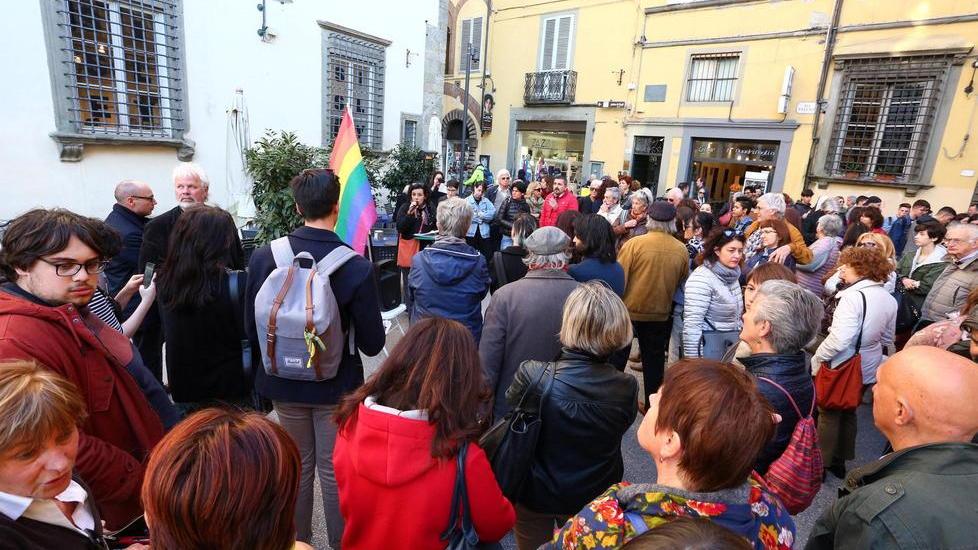 «Sui diritti non si torna indietro» Il messaggio di piazza San Frediano