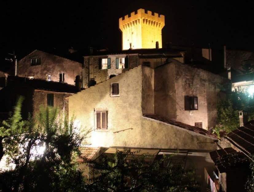 Capalbio, la Torre si spegne per salvare il clima del mondo 