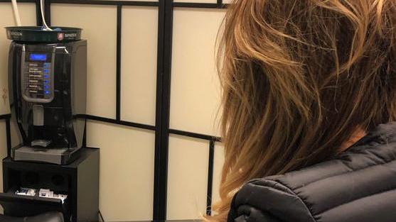 Scorpacciata di ovuli di droga per sfuggire al controllo: arrestato