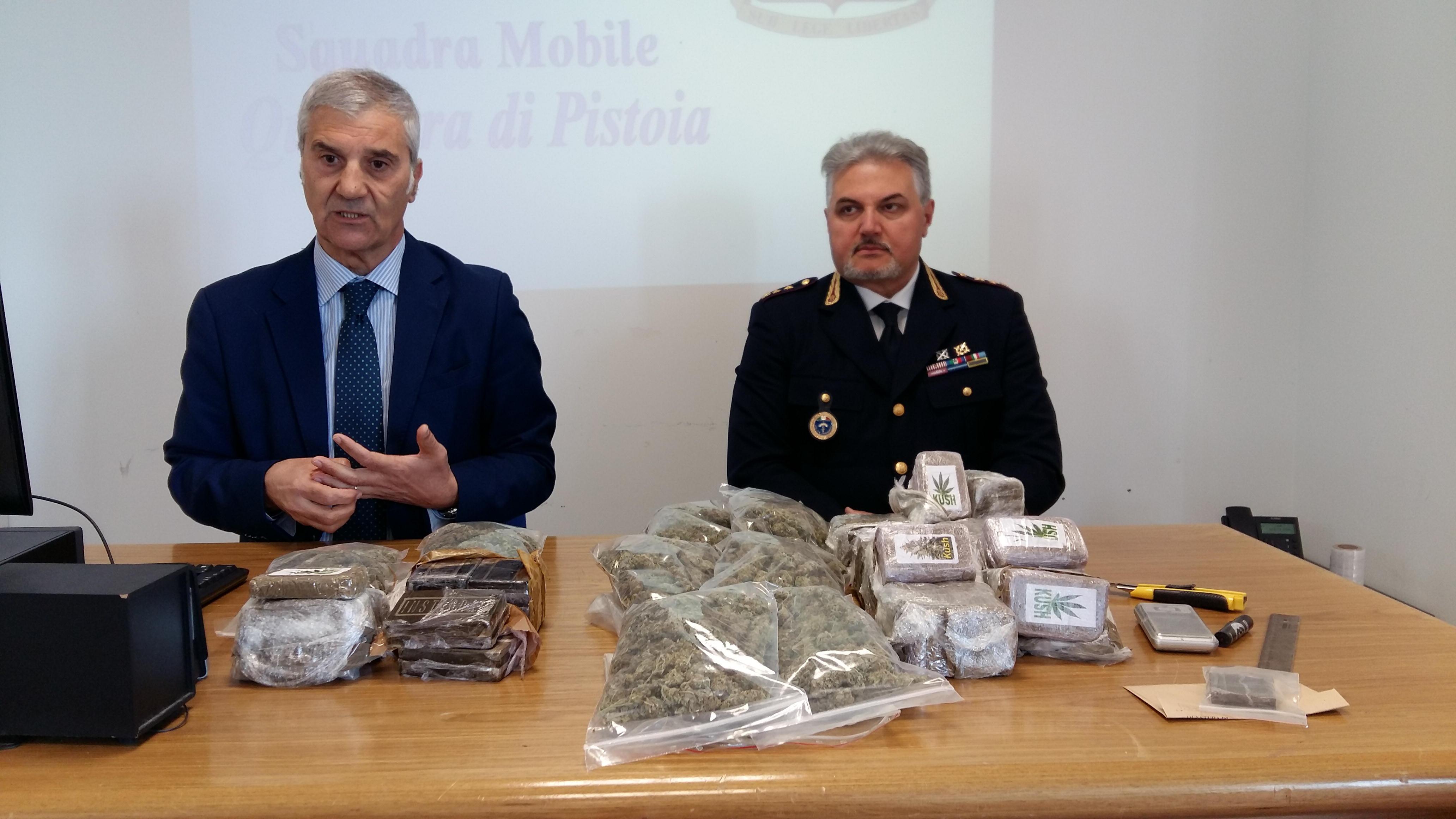 Trovati con 7 ovuli di cocaina: arrestati due marocchini
