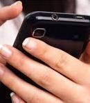 «Guarda che in palestra c’è il padre di mio figlio»: la madre del ragazzo sente la telefonata e intuisce tutto 