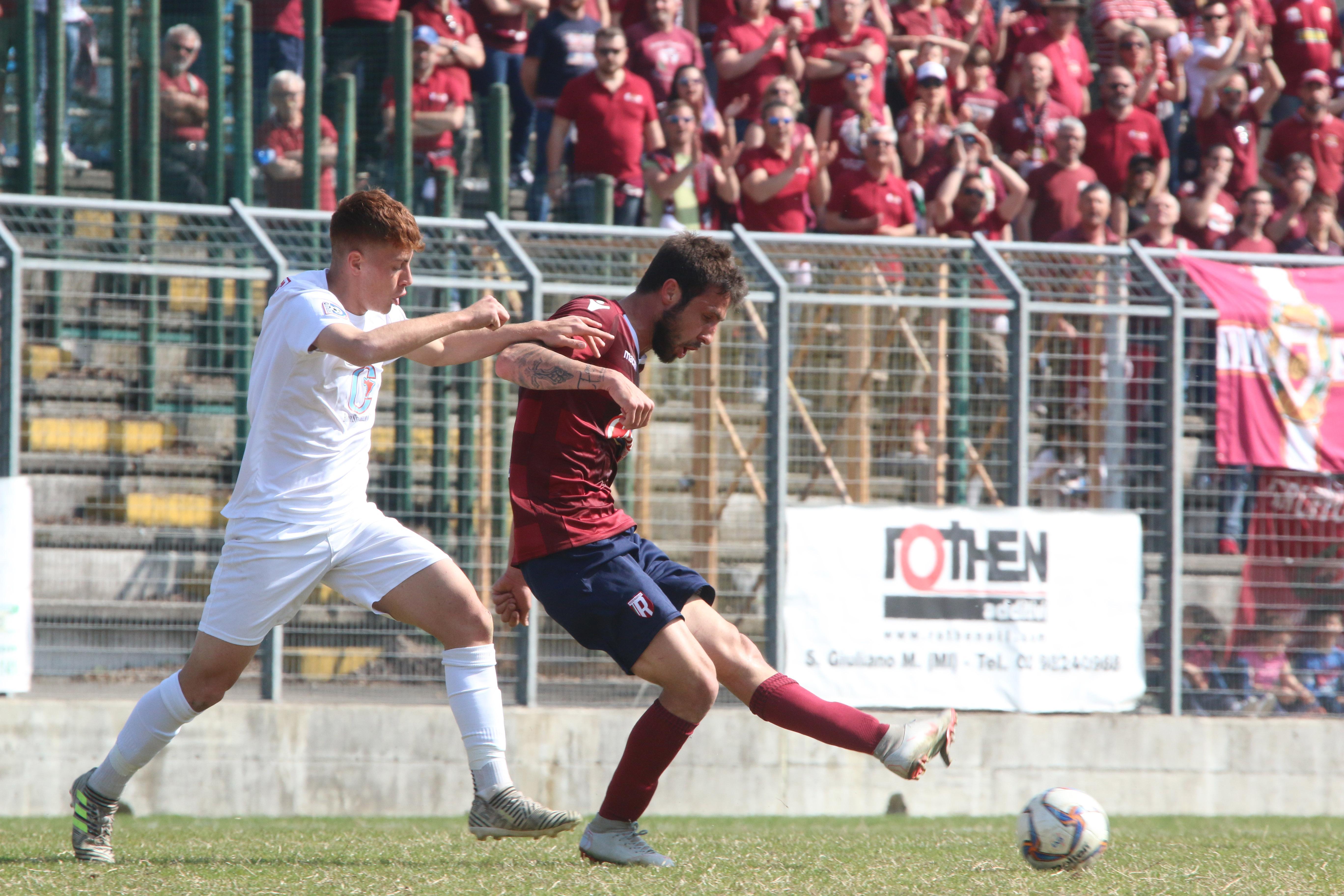 La Reggiana passa all'ultimo respiro e tiene il Modena nel mirino
