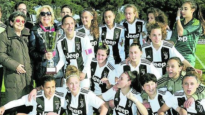 Il Soroptimist premia le ragazze della Juventus