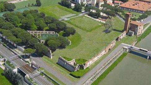 Metro di superficie con fermate anche al Pisamover e al Museo delle navi