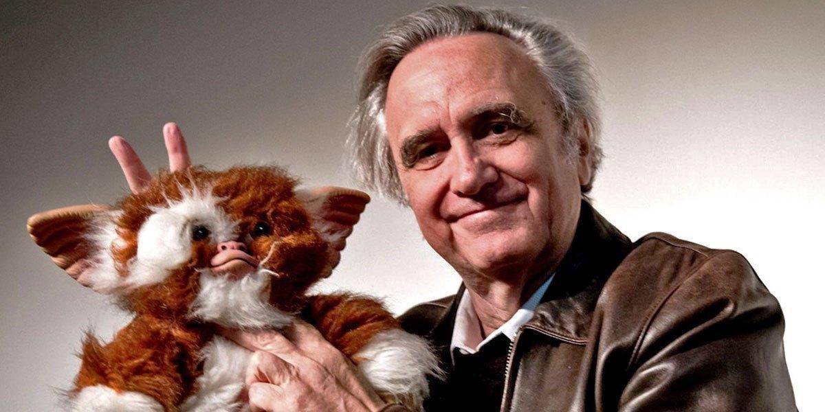 Joe Dante con un Gremlins