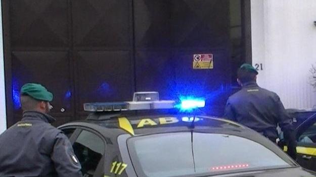 “Mister truffa” raggira due livornesi: «Sto male aiutami». Spariti 100mila euro