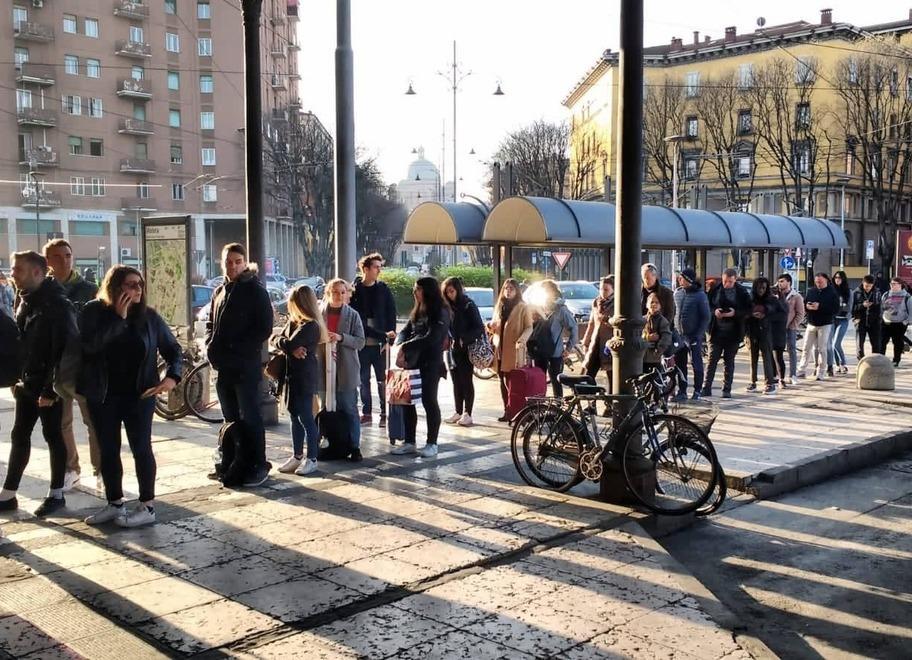 Modena, biglietterie fuori uso, fila record alla stazione 