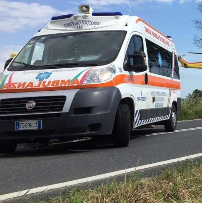 Scontro sulla 206: grave in ospedale una motociclista 
