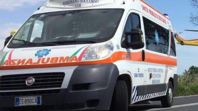 Scontro sulla 206: grave in ospedale una motociclista