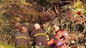 A 51 anni cade in un dirupo salvato dai pompieri