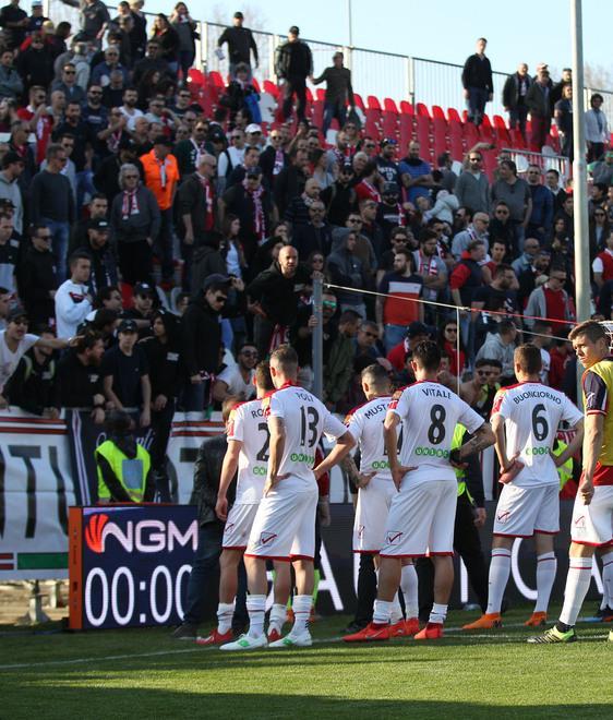 E anche la curva perde la pazienza