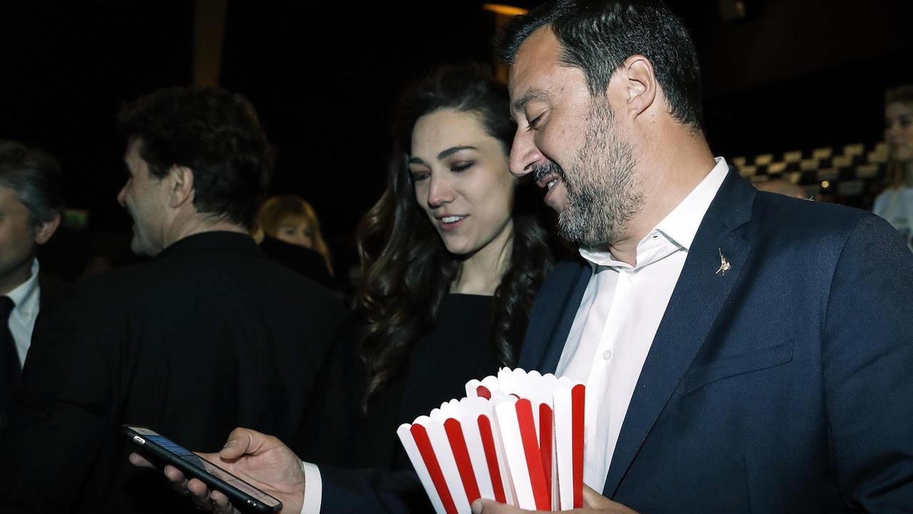 E Denis brontola: «Salvini e mia figlia? Càpita»