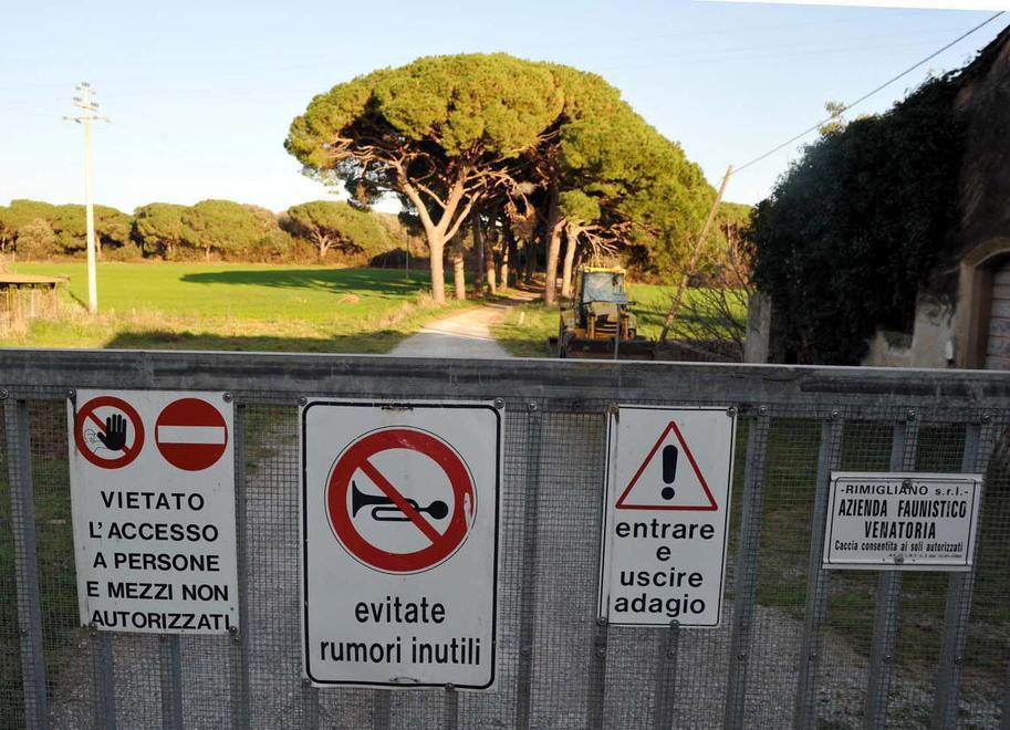 Abusivi 4mila metri quadri di strutture dentro la tenuta 