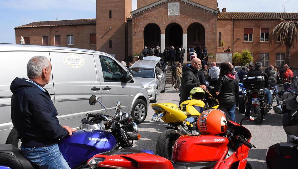 In moto per l’addio a Vasco