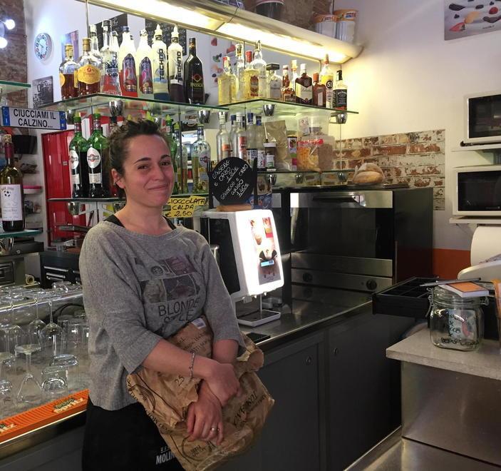 Colpo dei ladri al Bar 2000: fuggono con il fondo cassa