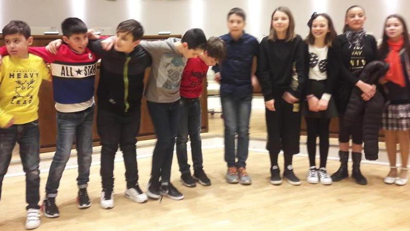 Noi, piccoli attori per caso Così 60 alunni della Rodari ci fanno riscoprire l’Eneide