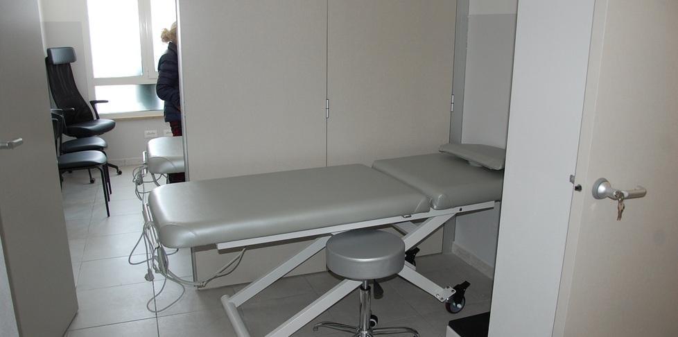 Nuovi studi medici nei locali ristrutturati accanto alla farmacia