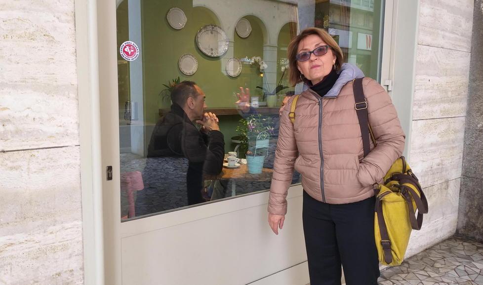Settimo furto in cinque mesi al bar Sole, la titolare: «Resisto per mio figlio e i dipendenti» 