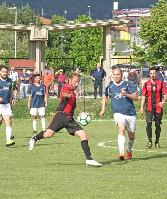 Academy a valanga Ne fa 7 al Seravezzina 
