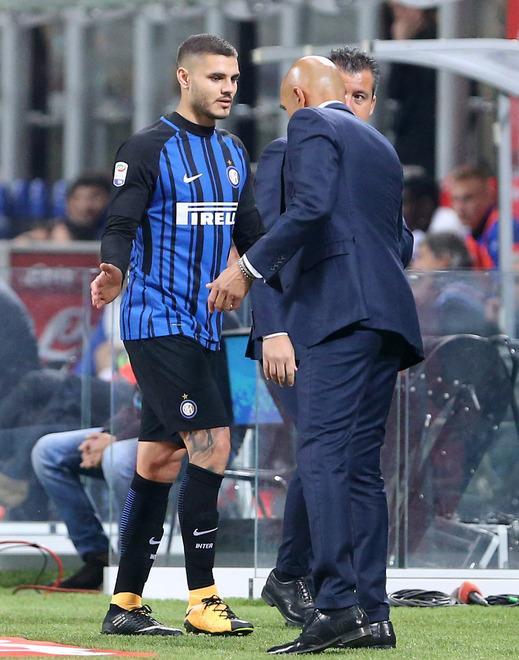 Spalletti si arrende, i tifosi no Icardi titolare. «Cacciatelo via» 