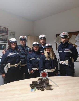 Sorpresi con un carico di hashish: uno patteggia l’altro viene condannato