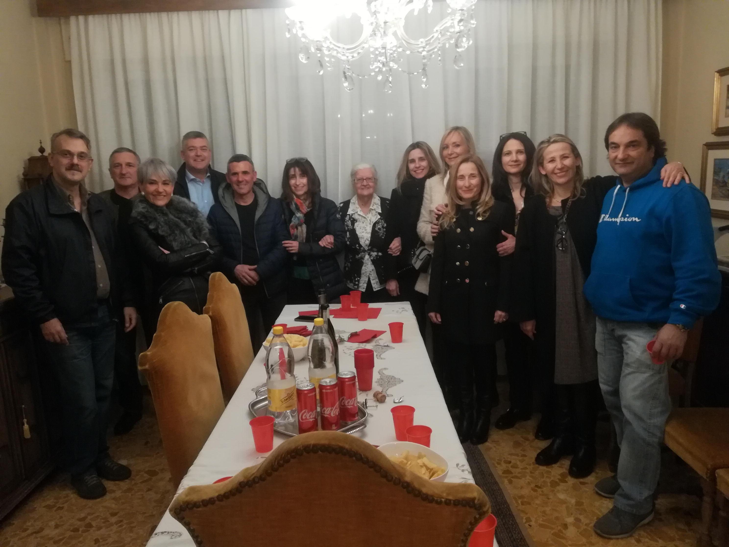 Vanno dalla loro maestra 40 anni dopo la quinta elementare