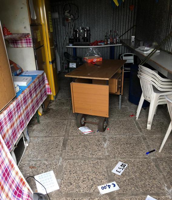 Ladri scatenati a Lammari nel mirino il campo sportivo 