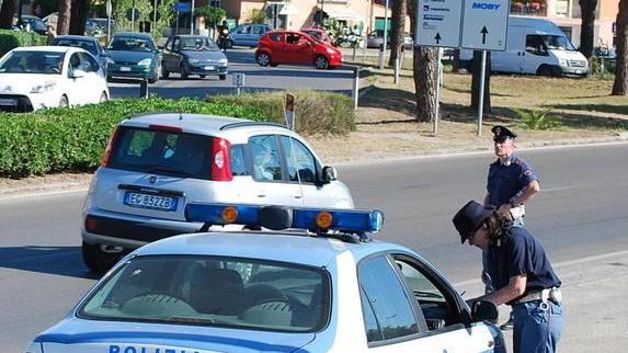Agli arresti domiciliari i due studenti presi con i panetti di hashish