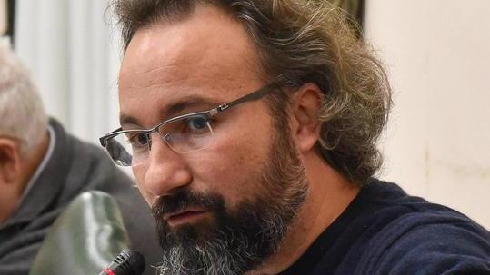 «Adunanza non aperta ai cittadini: come mai?»