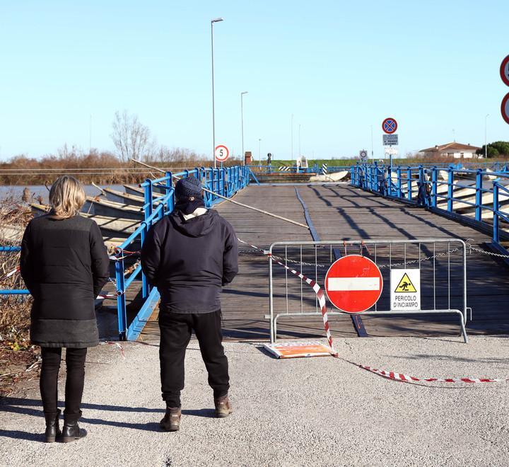 Ponte di Barche sul Po fuori uso per due mesi. I motori non vanno più 