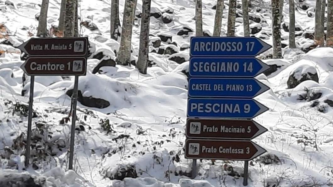 Neve d'aprile: Amiata e Colline Metallifere si risvegliano in bianco