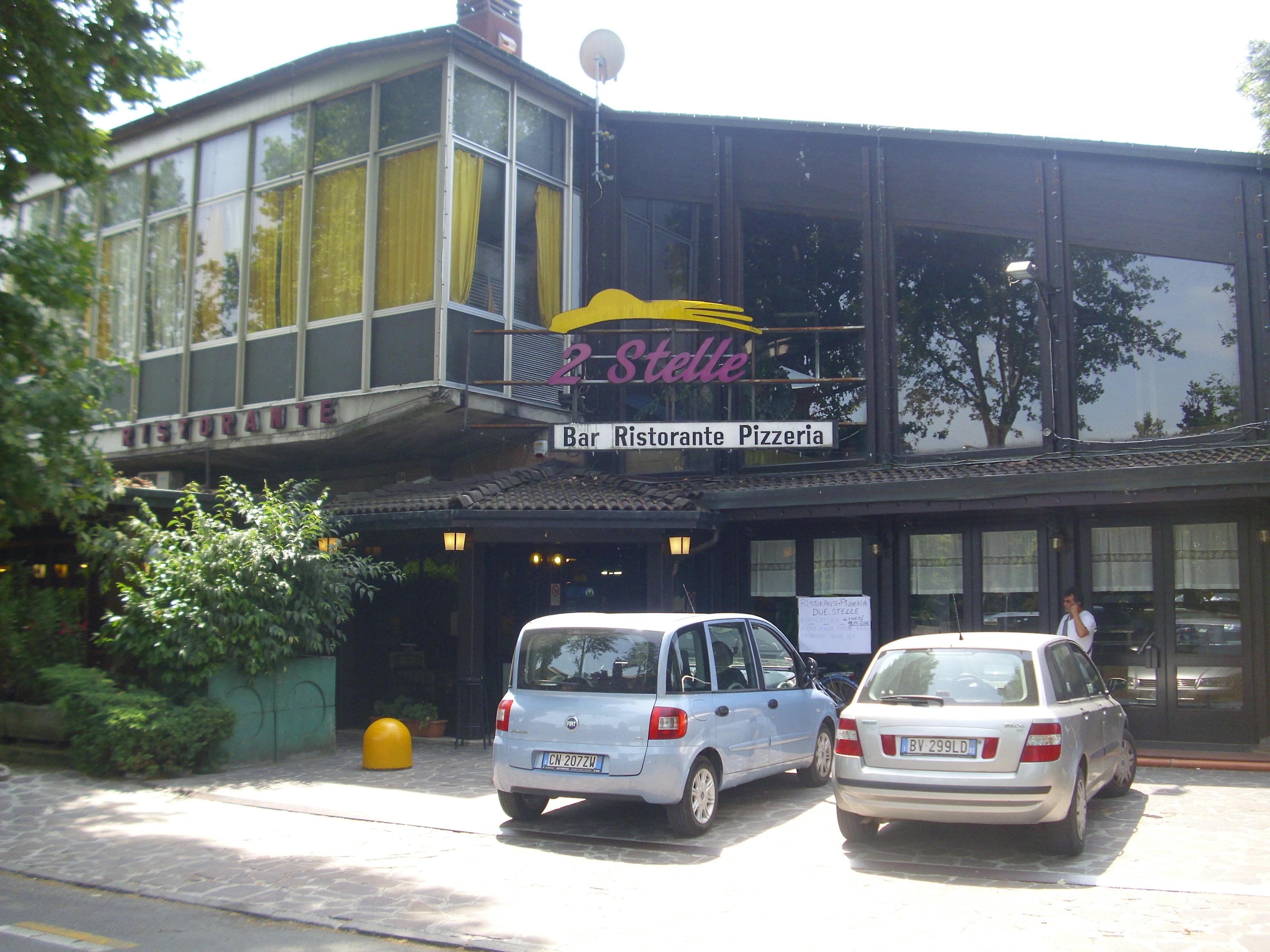 Un incendio devasta la cucina del ristorante Due Stelle