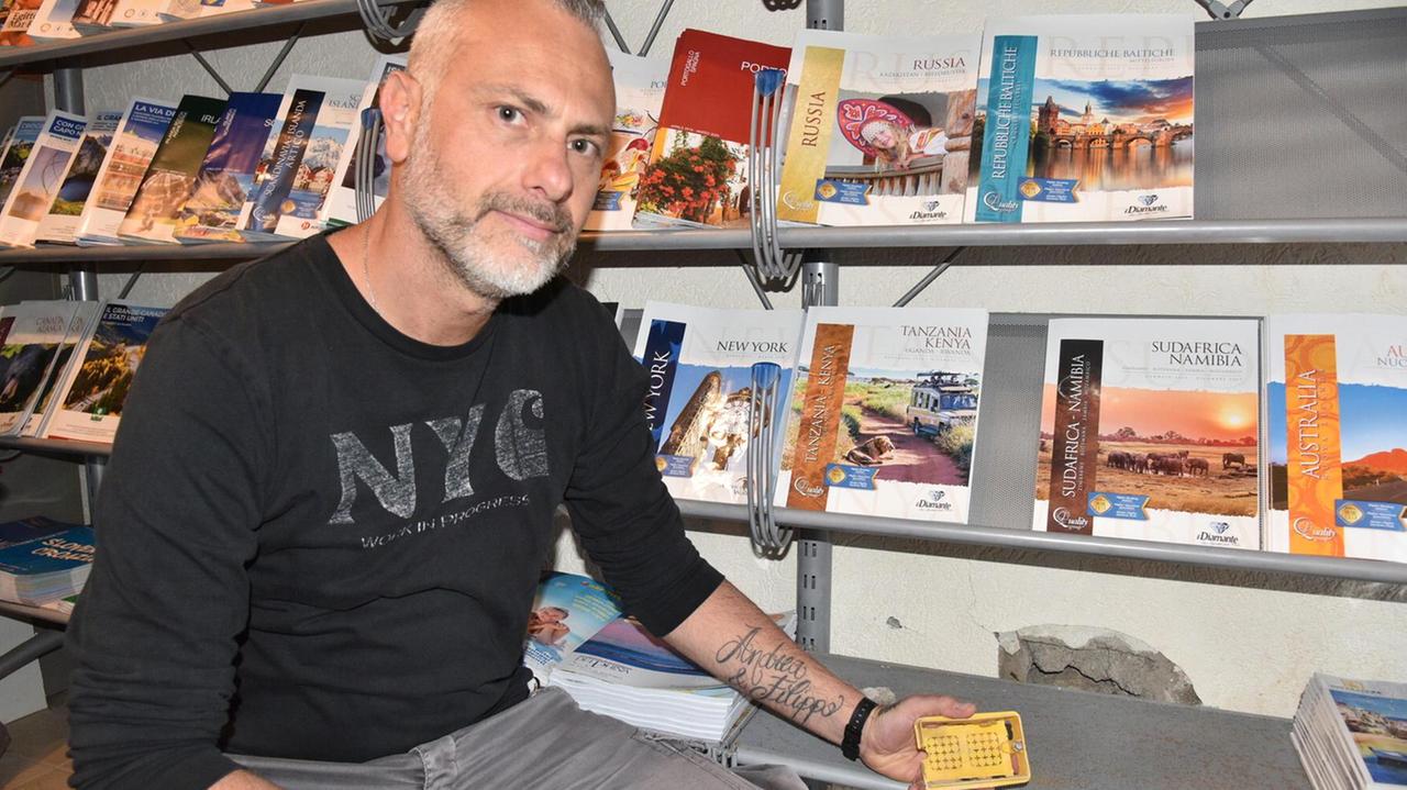 Fulmine cade nell’agenzia: esplode una presa di corrente
