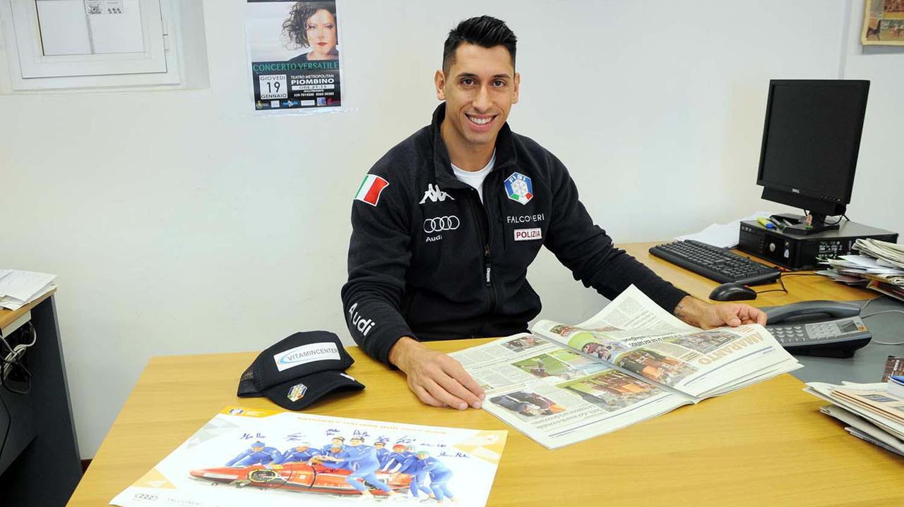Francesco Costa nella redazione del Tirreno (foto Paolo Barlettani)