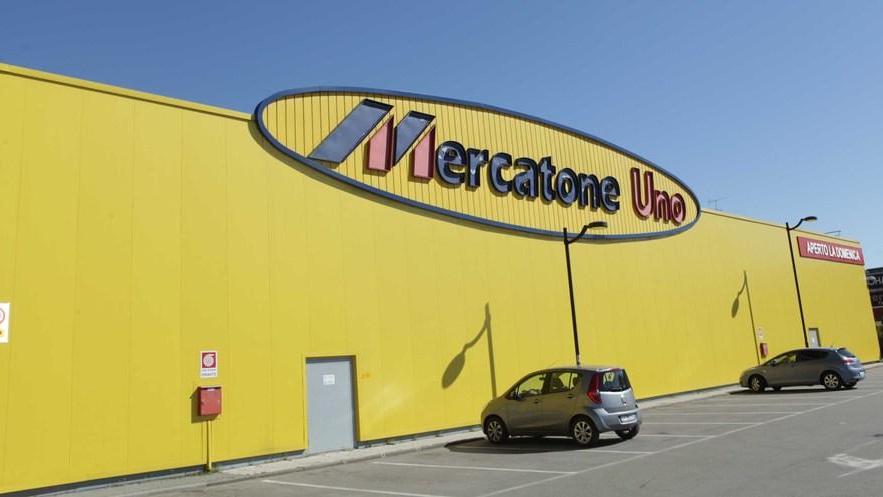 Lavoratori di nuovo in sciopero per la crisi del Mercatone Uno