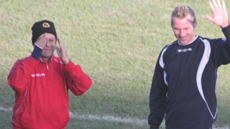 “Gnocco” Morachioli (in tuta rossa) con l’ex azzurro Fabrizio Anzalone
