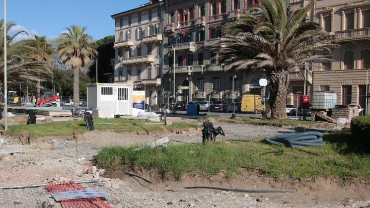 Primavera di cantieri: avanti coi lavori in piazza Maria Luisa