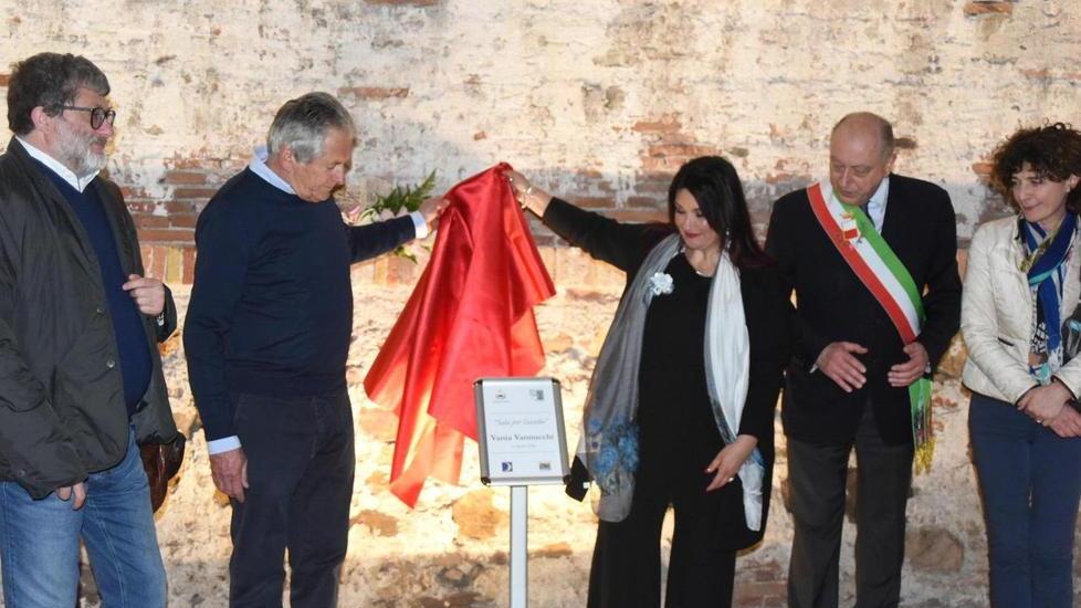 Il soprano Froli canta per il centro Luna