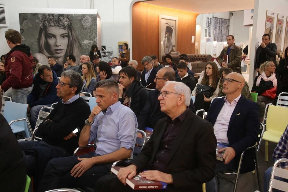 Oggi allo store granata incontro con gli autori