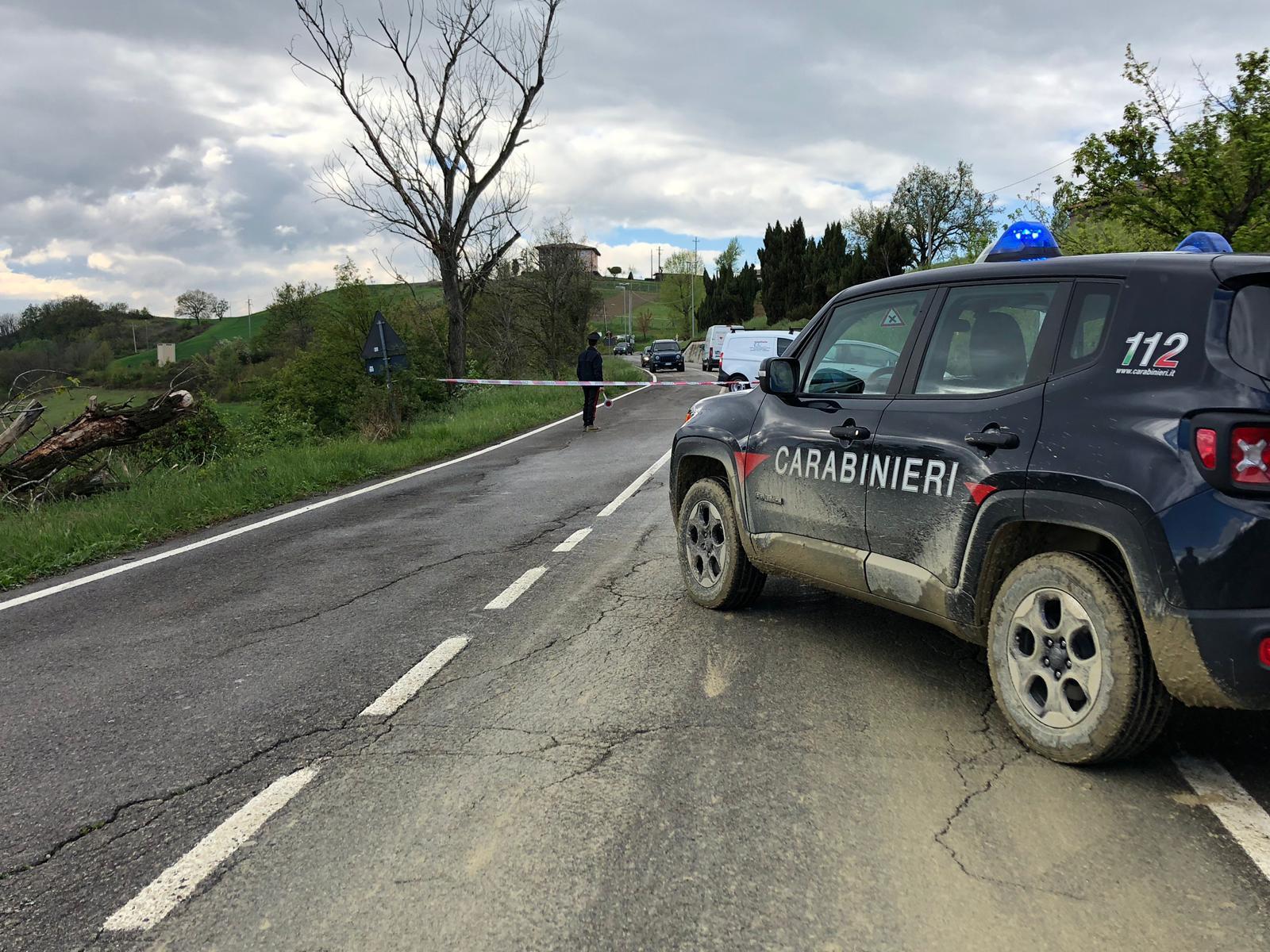 I carabinieri durante l'intervento