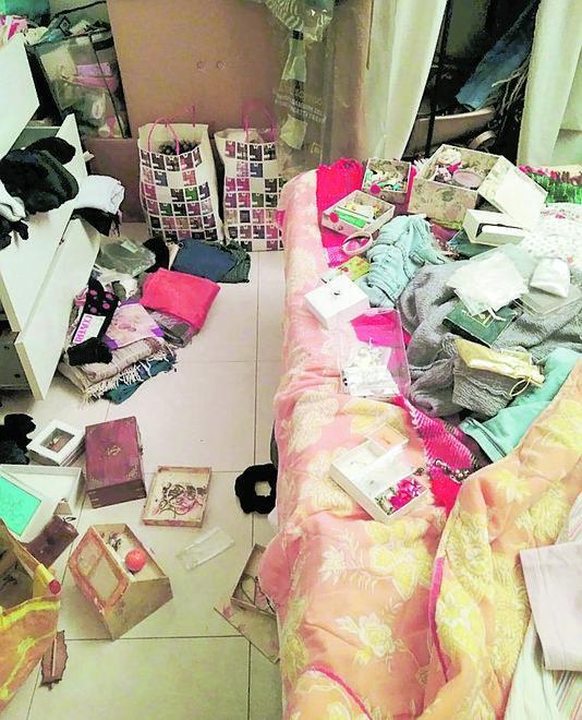 Ladri salgono dalla grondaia e rubano oro, anelli e orologi 