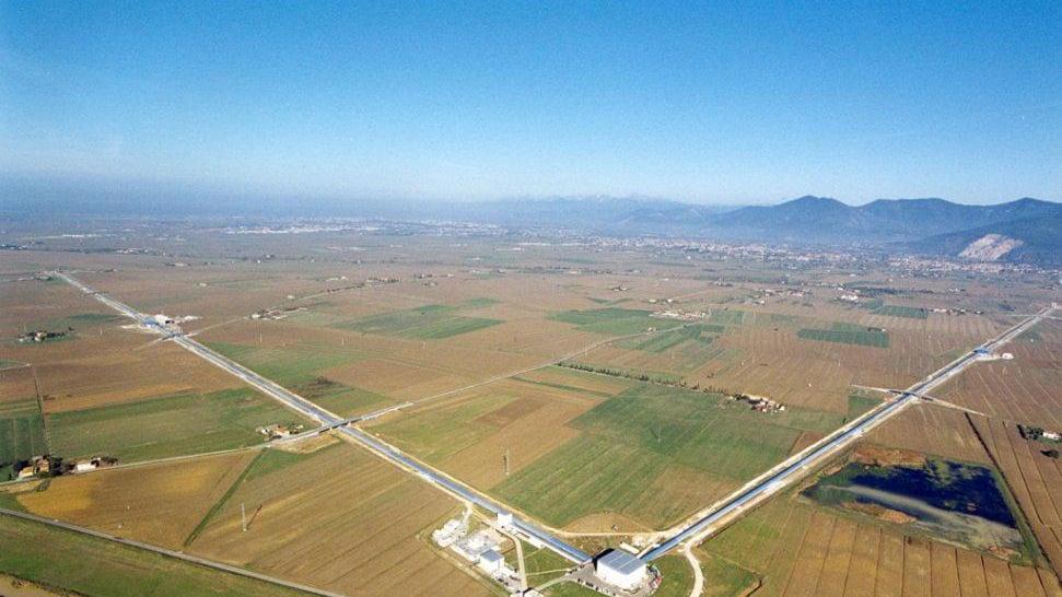 Una veduta dall'alto del centro Virgo