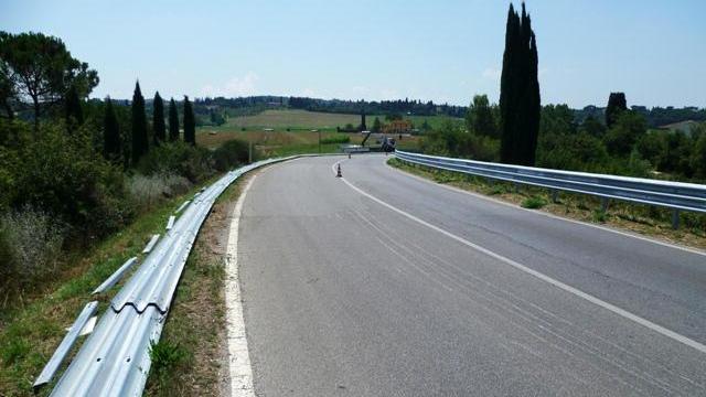 Chiuso ai mezzi pesanti il cavalcavia sulla Fi-Pi-Li di Carraia