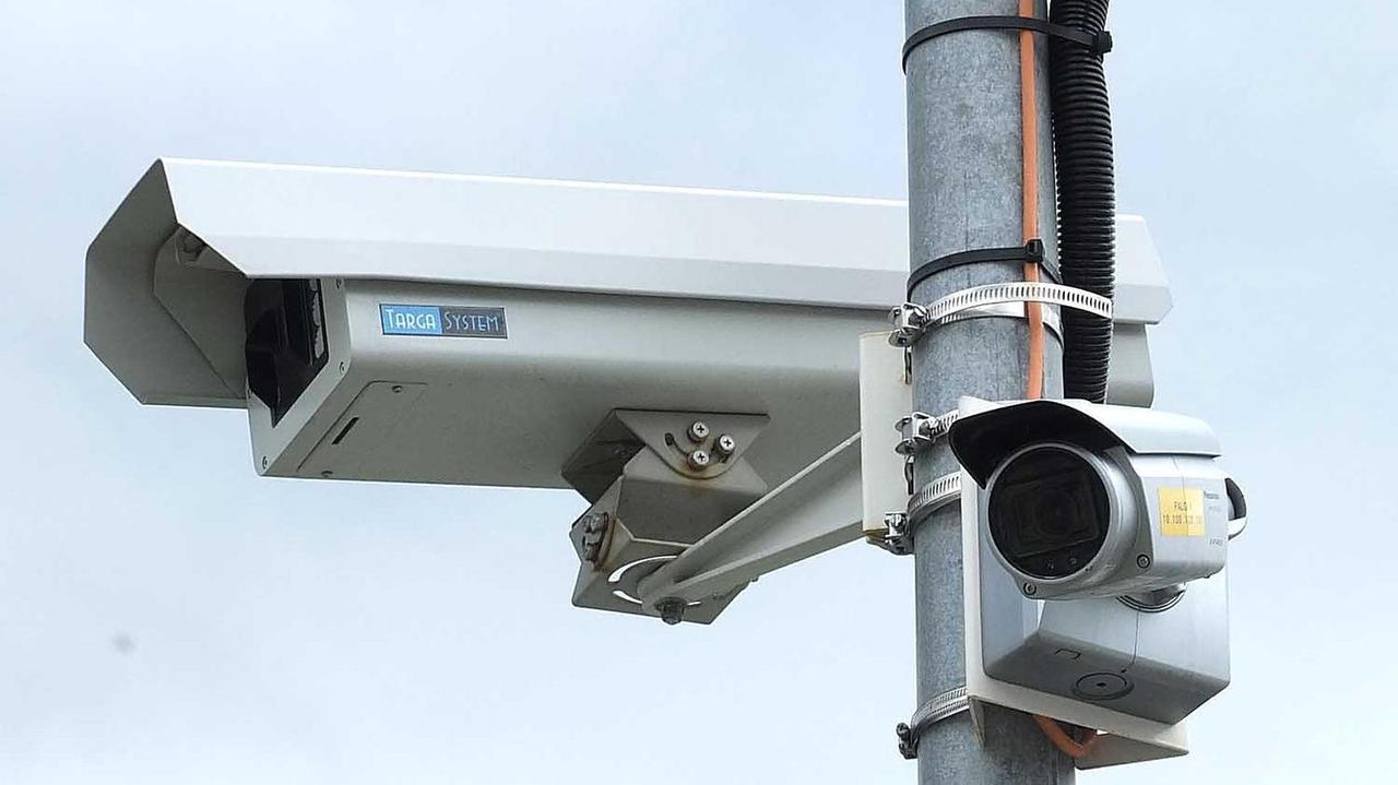 Rifiuti abbandonati, nuove regole per le telecamere