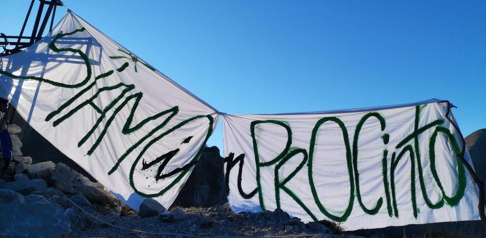10mila firme per il Procinto «Così salveremo il monte» 