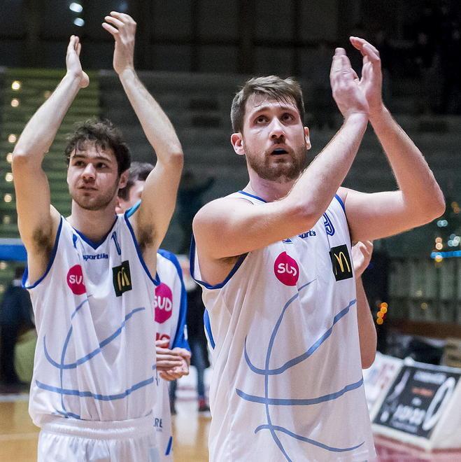pielle batte libertas derby triste del basket solo duecento tifosi 