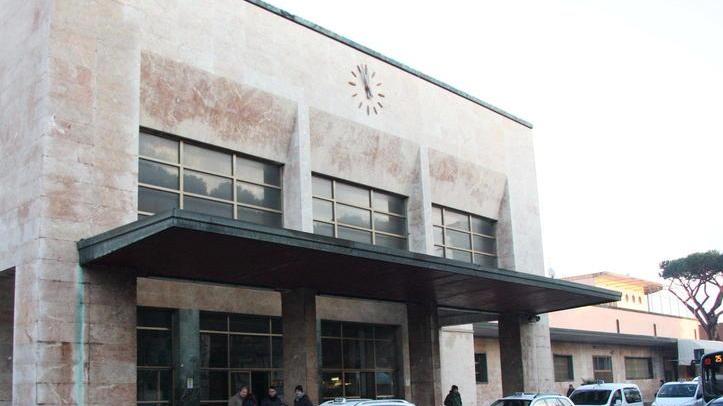 Il pullman per Lucca c’è ma l’autista no, disagi per i pendolari
