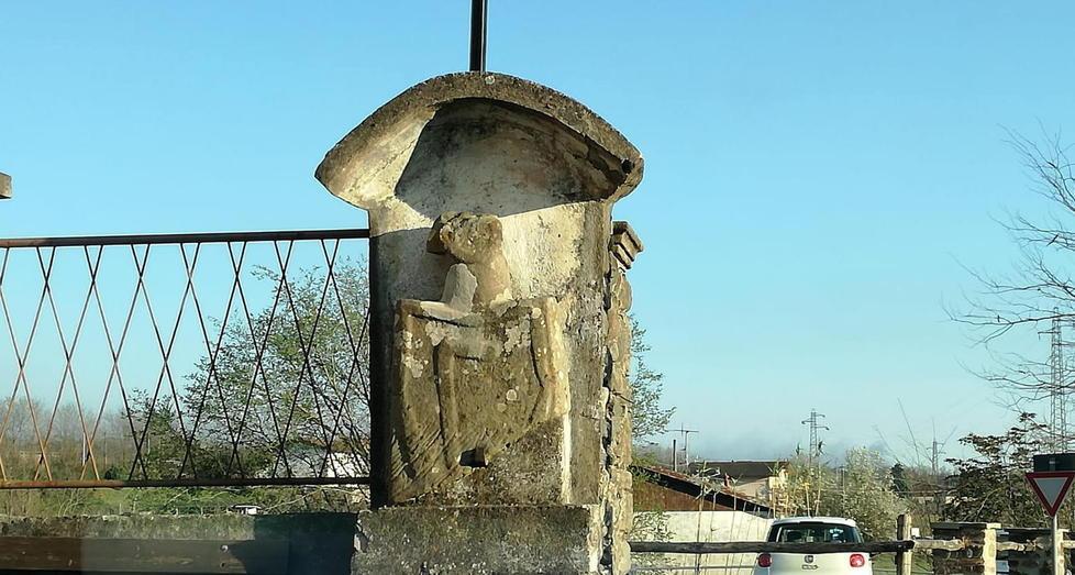 L’ex sindaco Malaspina: Scorcetoli deve tenere la sua statua stele